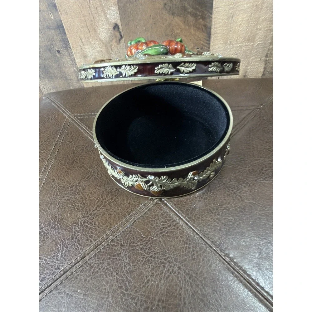 Vtg Olivia & Gracie Enamel Pumpkin Trinket Box Autumn Acorn Crystals Mirror Hing